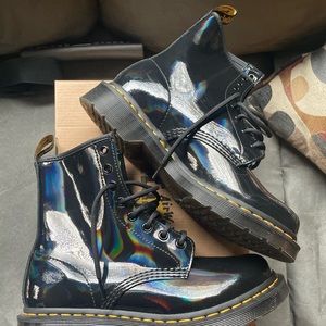 Doc Martens (rainbow)